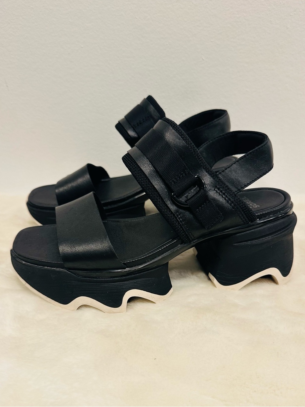 Sorel kinetic impact Black Chunky Platform Sandal Heels with Wave Sole Size 7.5